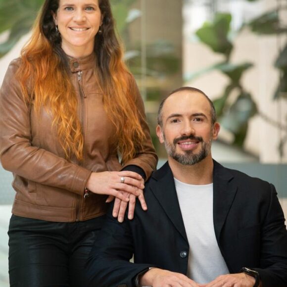 founders Dani Lana e Gregório Salles - Fundadores da RestartUs